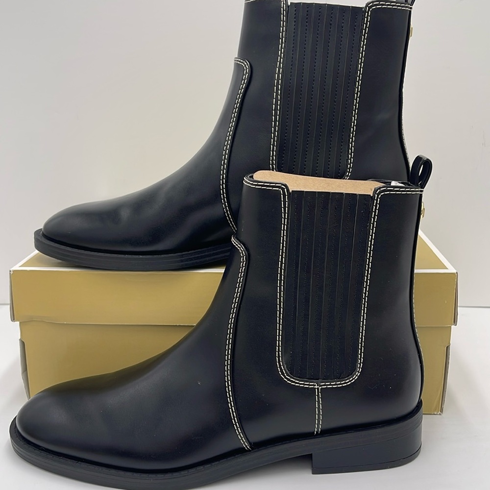Michael Kors ELLA FLAT BOOTIE
FAUX LEATHER
49F4ELFE5L
BLACK